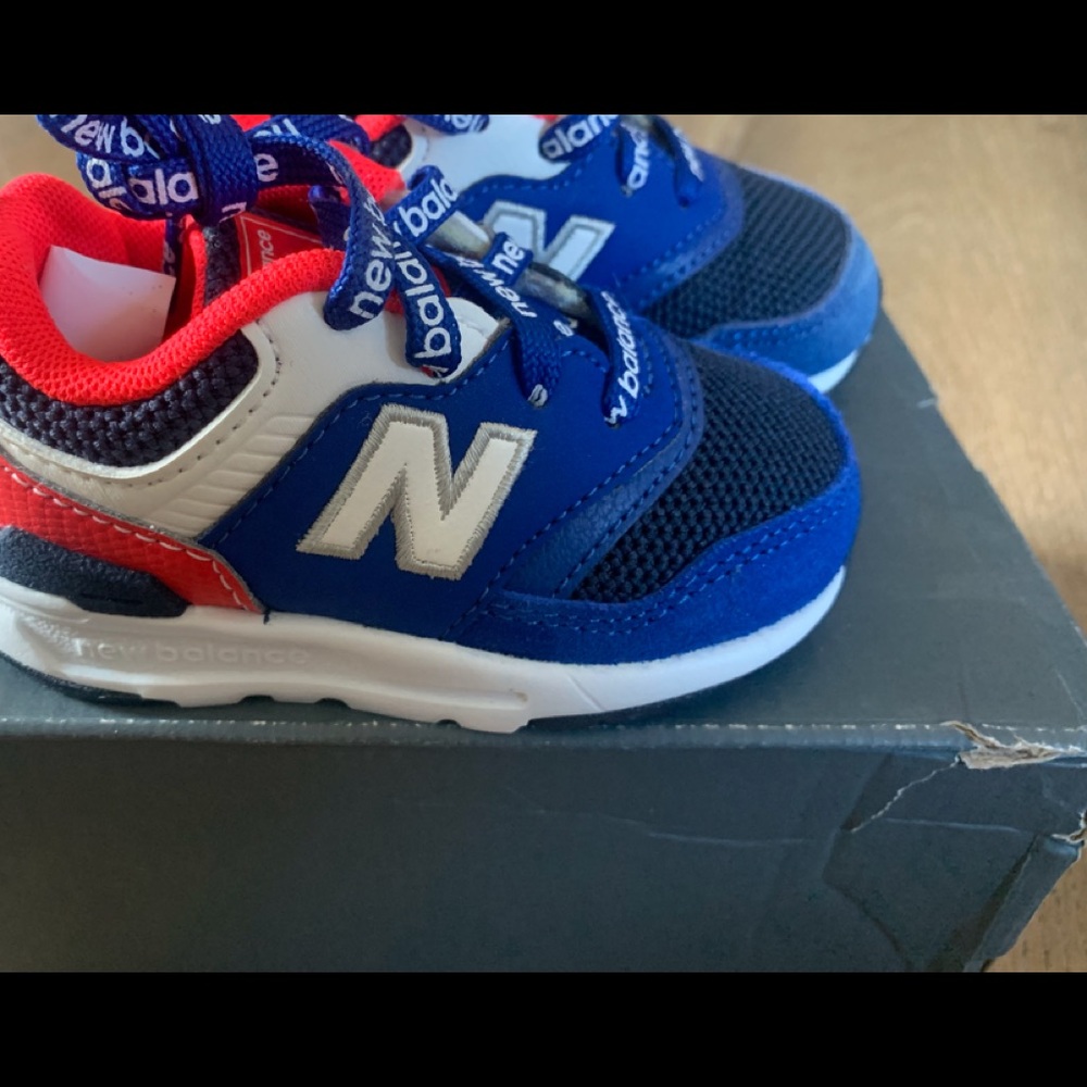 NWT NEW BALANCE 997 H Cordura Red White Blue Running Shoes Boys Girl Size 4